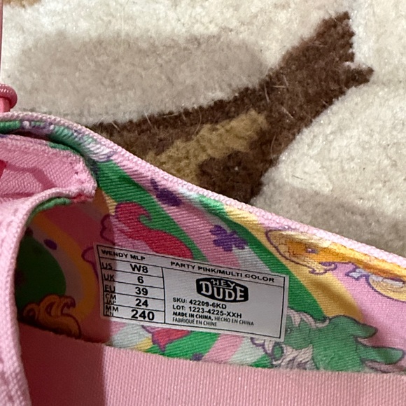 Hey dude my little pony women’s size 8 - Picture 6 of 6